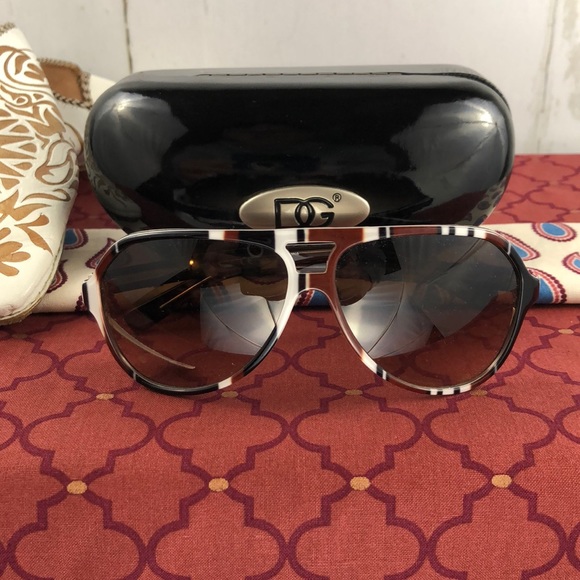 Dolce & Gabbana Accessories - 🕶 NWT🌟Host Pick🌟D&G 4182P 272113 Sunglasses 🕶